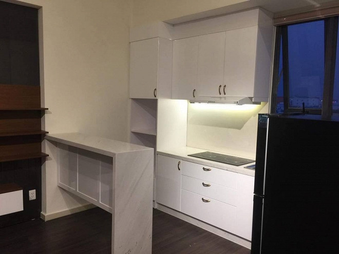 Trước đó không lâu, bạn gái Hoài Lâm cũng đăng tải một khoảnh khắc ngắn của cả hai lên story của Instagram cá nhân. Hình ảnh này nhanh chóng được người hâm mộ chụp lại và chia sẻ rộng rãi. Có thể thấy thần sắc Hoài Lâm đã rạng rỡ hơn hẳn thời điểm chưa tuyên bố giải nghệ. Anh dường như hạnh phúc và an yên hơn với cuộc sống bình dị hiện tại.