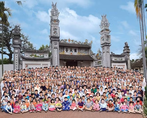 Phat hien dieu bat thuong trong buc anh dong ho sieu 