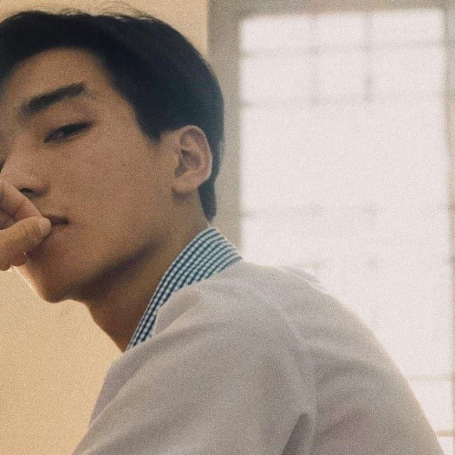 Sở hữu chiều cao 1,73 m cùng khả năng biểu lộ thần thái trước ống kính, Anh Tú được một số người khuyên làm mẫu ảnh. 10X nói nếu có cơ hội, cậu có thể thử sức.