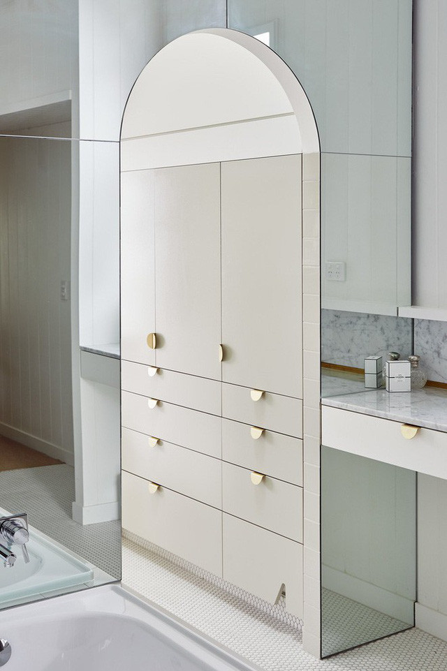 Từng góc nhỏ đẹp tinh khôi với khoảng trắng mở rộng không gian.