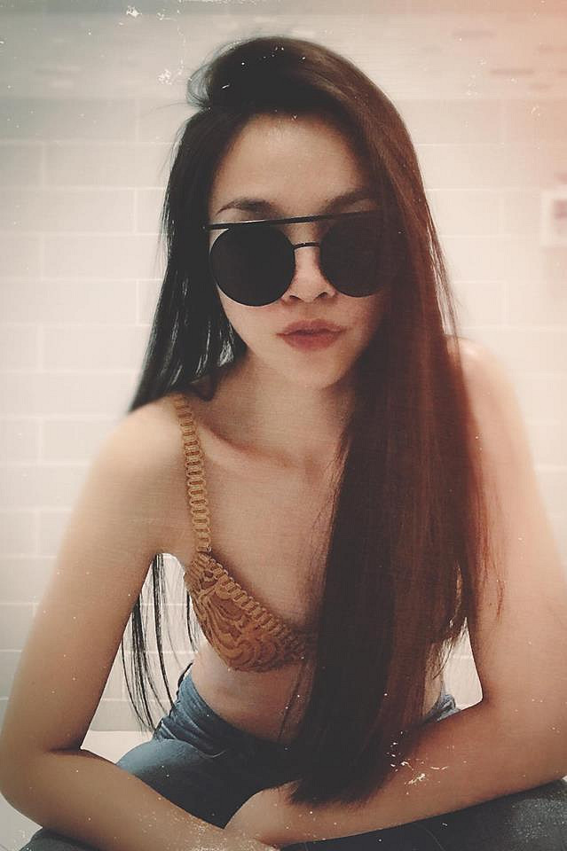 Hiền Thục là một trong những ca sỹ sở hữu giọng hát tha thiết, tình cảm được không ít người mến mộ. Năm 21 tuổi khi đang ở đỉnh cao của sự nghiệp, thời điểm còn quá sớm để lấy chồng với một ca sỹ thì Hiền Thục tuyên bố kết hôn với trưởng nhóm Sài Gòn Boys Tuấn Thăng. Một thời gian không lâu sau cô mang bầu nhưng tình cảm giữa cô và Tuấn Thăng tan vỡ khiến cô lâm vào cảnh "không chồng mà chửa".