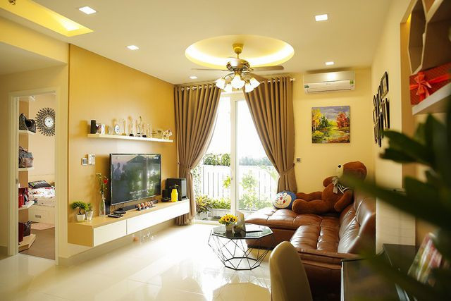 Đây là căn hộ thứ 2 Hoàng Yến Chibi tậu sau hơn 3 năm lập nghiệp ở Sài Gòn. Căn nhà nằm ở trung tâm TPHCM, tiện cho việc đi lại và đi diễn của cô.