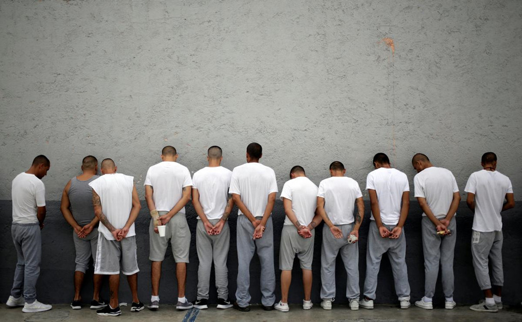 Theo nhật báo El Comercio, nhà tù Topo Chico sẽ chính thức dừng tiếp nhận tù nhân mới từ ngày 30/9. Quá trình chuyển tù nhân sang các trại giam khác sẽ được hoàn thành trước cuối năm 2020. Chính quyền địa phương sau đó sẽ biến nơi này thành công viên và bảo tàng lịch sử bang Nuevo Leon. Ảnh: Reuters.