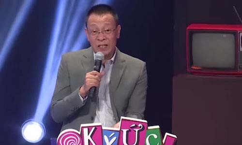 MC Lai Van Sam lan dau bat khoc ngay tren song truyen hinh