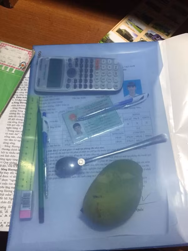 Si tu di thi THPT Quoc gia 'ran ran' khoe vat bat ly than de cau may-Hinh-2