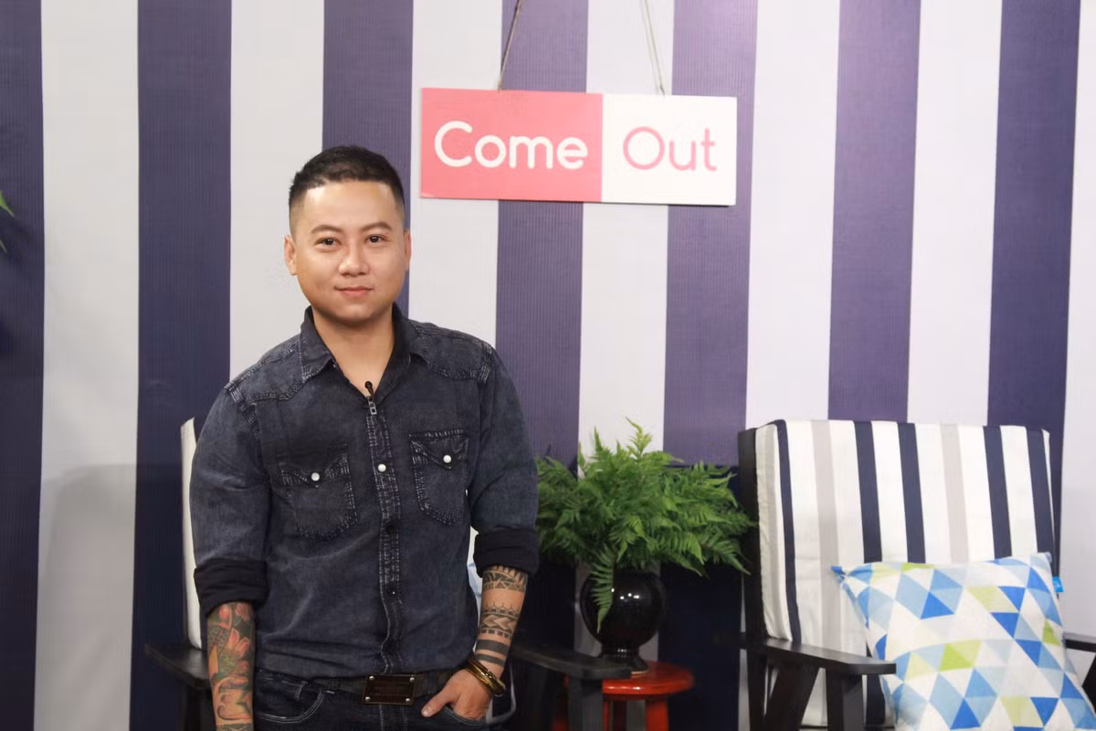 Co dau tron khoi dem tan hon, bi gia dinh nhot 3 thang