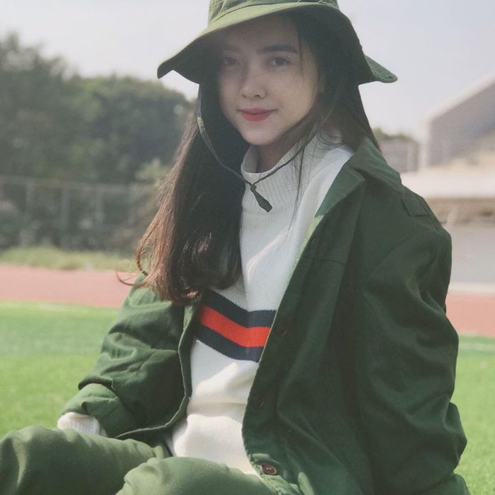 Ha Duc Chinh lan dau lo ban gai nong bong trong anh chung-Hinh-2