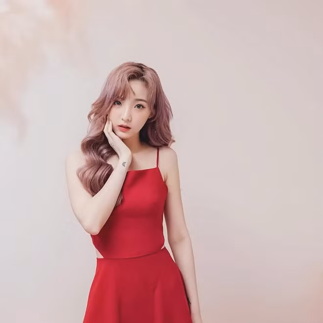 Hot girl Thai Lan khien dan mang thich thu khi cover 