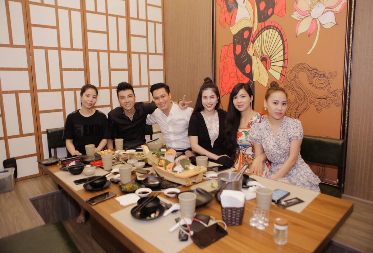 Vo hot girl cua Viet Anh gay xon xao vi hinh anh 