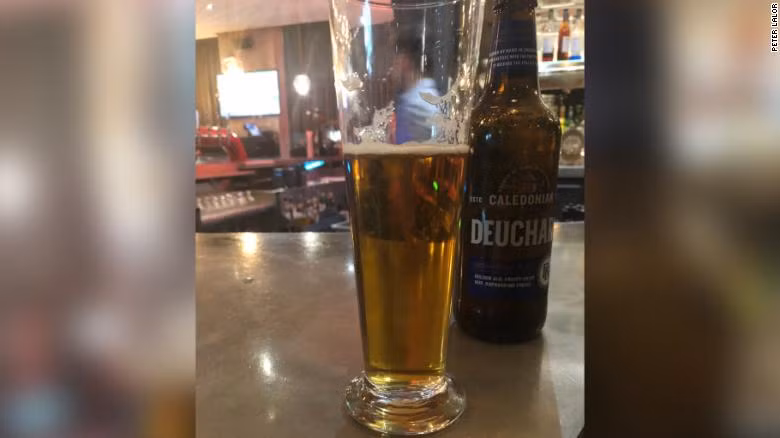 Chi goi coc bia, nguoi dan ong ta hoa nhan hoa don hon 1,5 ty