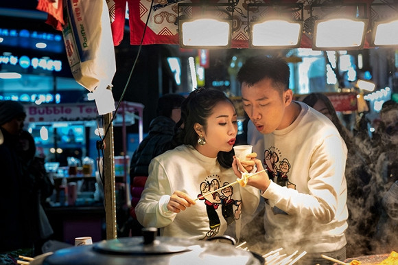 Oc Thanh Van chia se ve thanh xuan voi ong xa sau chuyen di Han Quoc-Hinh-2