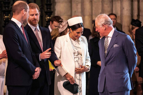 Bo chong chi tra hon 23 ty VND cho trang phuc cua cong nuong Meghan