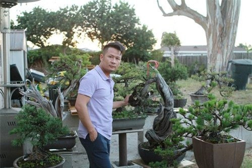 Bằng Kiều Không quá rộng lớn như nhà của vợ chồng Đan Trường thế nhưng căn biệt thự của nam ca sĩ Bằng Kiều cũng khiến nhiều người phải xuýt xoa.