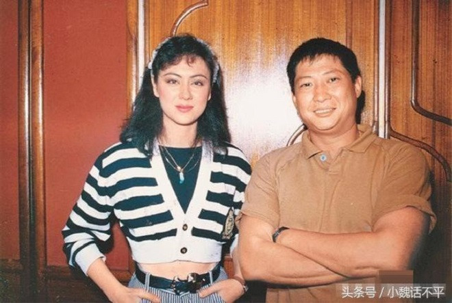 Ve dep nghieng thanh cua my nu khien Hong Kim Bao bo vo-Hinh-2