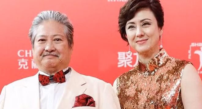 Ve dep nghieng thanh cua my nu khien Hong Kim Bao bo vo-Hinh-3