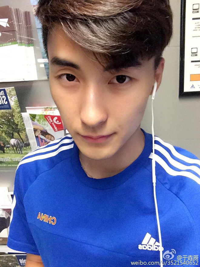 Một số ảnh đời thường hiếm hoi của cây chuyền 2 đội bóng chuyền nam quốc gia Trung Quốc.