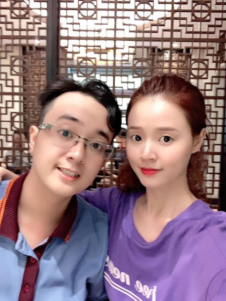 Hai chị em được nhận xét sở hữu gương mặt hiền lành giống nhau.