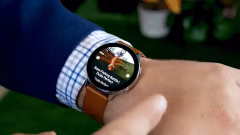 Xem Youtube truc tuyen tren smartwatch, duy nhat Galaxy Watch Active 2 co-Hinh-2