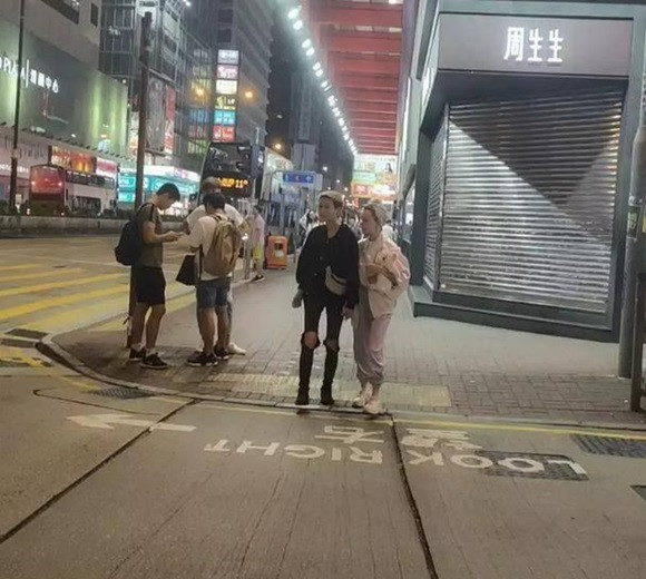 Ở tuổi đôi mươi, con rơi Thành Long - Ngô Trác Lâm gầy gò, tiều tụy khó nhận ra.