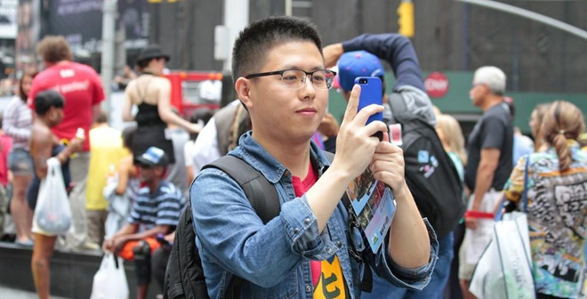 Theo mô tả của ZDNet, những nhân viên Google cố gắng tiếp cận mọi người tại công viên và đề nghị sử dụng dữ liệu khuôn mặt của họ với giá 5 USD. Ảnh: ZDNet.