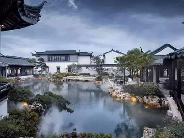 Những chi tiết như khu đình viện, ao nước, vườn cây xanh đều được xây dựng mô phỏng theo lối kiến trúc Tô Châu cổ điển.