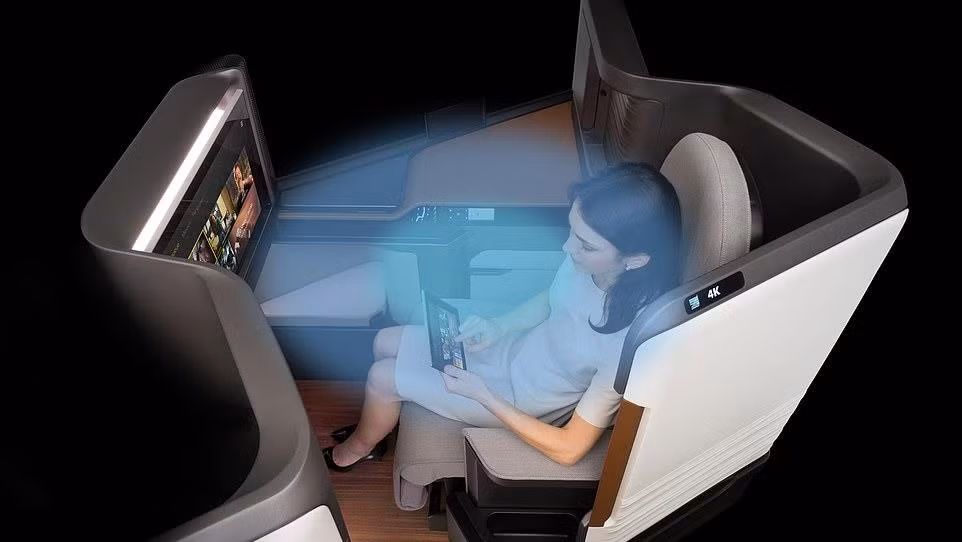 Trong danh mục sức khỏe và an toàn, Panasonic được công nhận với hệ thống lọc không khí nanoe, giúp giảm mùi hăng khó chịu từ cabin.