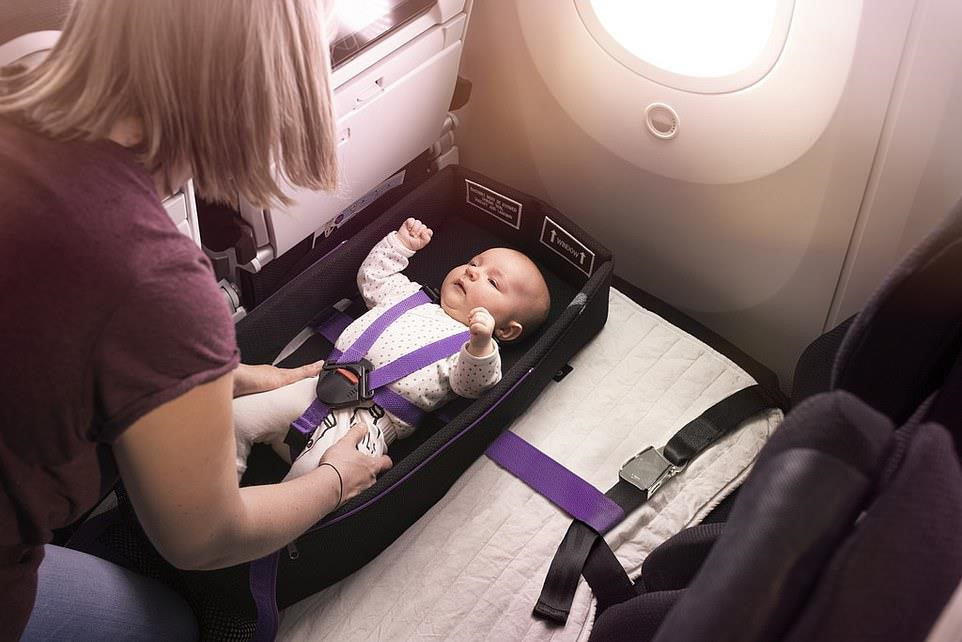 Ý tưởng Skycouch từ Air New Zealand cũng được đề cử trong danh mục sức khỏe và an toàn. Trong đó, một hàng ghế máy bay được chuyển thành giường và có dây an toàn cho trẻ em.