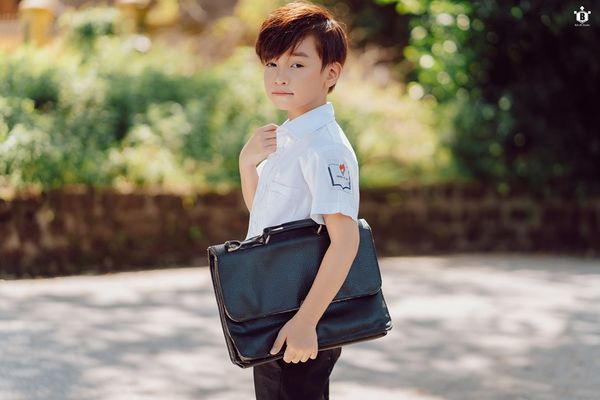 Cư dân mạng tấm tắc khen ngợi thần thái của chàng Ngạn “nhí”.