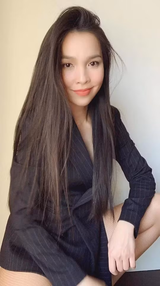 Khi nhắc đến những mỹ nhân "lão hóa ngược" không thể bỏ qua Hiền Thục. Hiện nữ ca sĩ đã 38 tuổi.