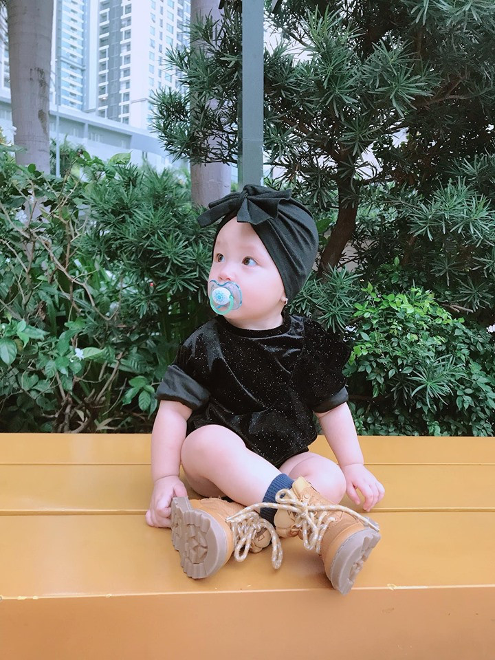 Gay tranh cai vi cho con gai dien do thoi thuong, Tra Ngoc Hang noi gi?