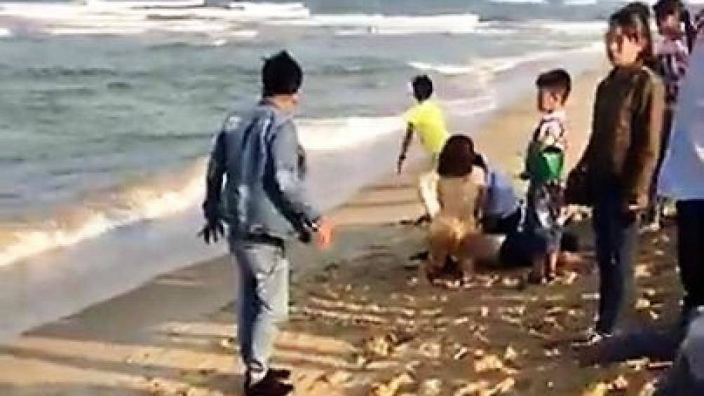 Vu 8 hoc sinh duoi nuoc: Tim thay 2 thi the cuoi cung