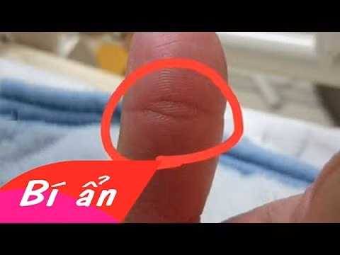 Nếu vệt lằn ngang có hình mắt Phật, bạn là người mạnh mẽ, có trực giác nhạy bén, trí nhớ tốt và giỏi giao tiếp. Trong cuộc sống, bạn ít trải qua sóng gió, có một cuộc đời bình an, hạnh phúc. *Thông tin chỉ mang tính chất tham khảo!