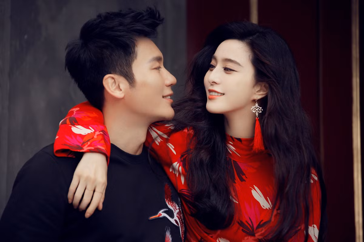 Ly Than luon ben canh cung Pham Bang Bang vuot qua song gio