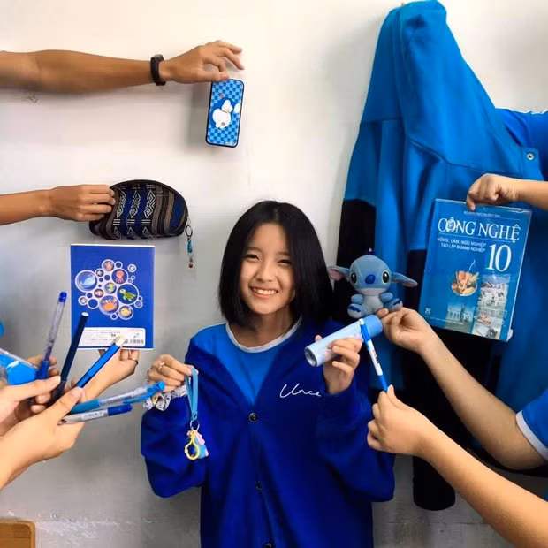 Màu xanh mát mắt như chính bộ đồ thể dục.