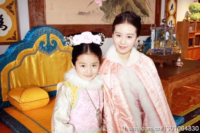 Sao nhi Trung Quoc khoe nhan sac o tuoi 17