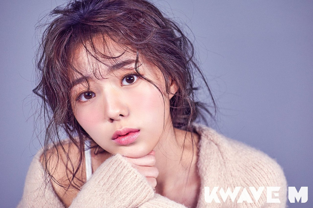 Ngoại hình bắt mắt, gương mặt ưa nhìn và sự chăm chỉ, nghiêm túc trong nghề là những yếu tố giúp Soo Bin được kỳ vọng sẽ trở thành sao nữ hạng A trong tương lai.