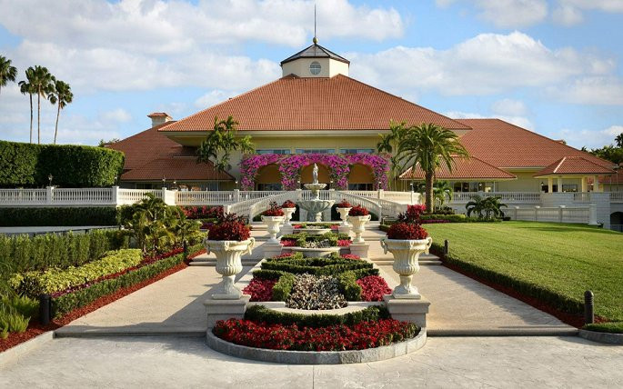 Khu vực spa rộng đến hơn 4.000m2. (Ảnh: Trumphotels)