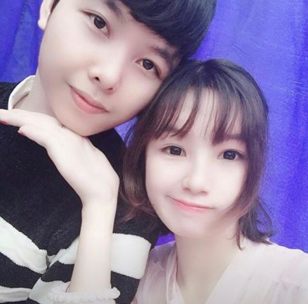 Hai ‘co nang’ khoe nhan sac xinh nhu hot girl trong mot buc anh-Hinh-2