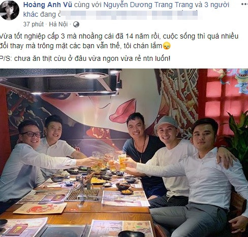 Hoàng Anh Vũ gặp gỡ lại bạn bè sau thời gian xa cách.