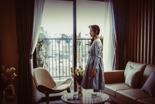 Hari Won gay gat khi Tran Thanh bi dong nghiep 