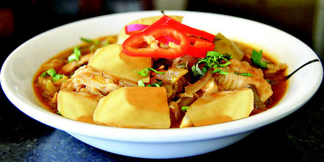 Nguoi thanh pho vao mua san dac san sam dat tu nui cao ve