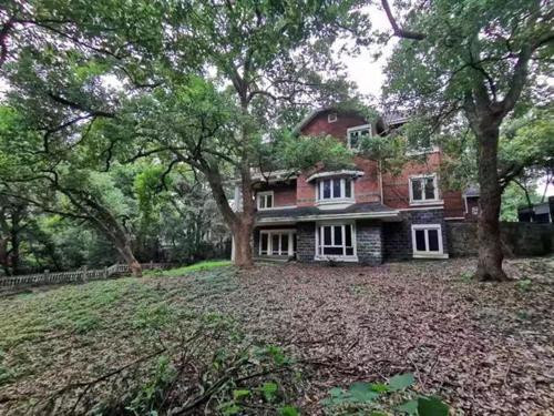 Biet thu cua co nha van Kim Dung duoc rao ban voi gia 220 ty dong