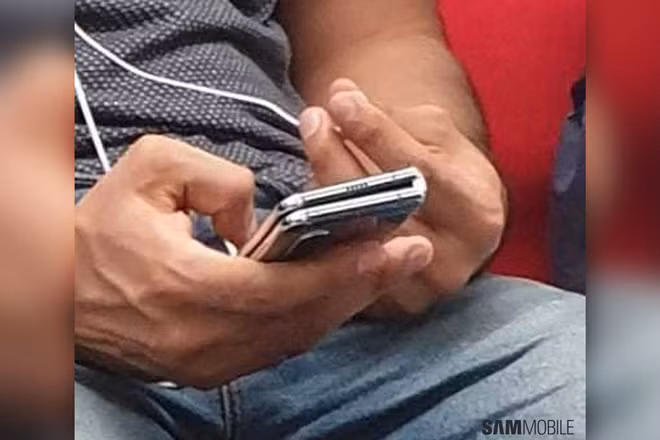 Rò rỉ ảnh thực tế bản sửa đổi của Galaxy Fold Ro ri anh thuc te ban sua doi cua Galaxy Fold