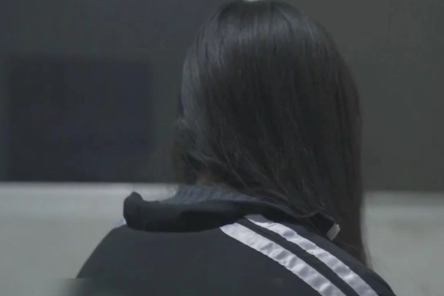 Nu sinh len truyen hinh to giao vien xam hai tinh duc trong 4 nam