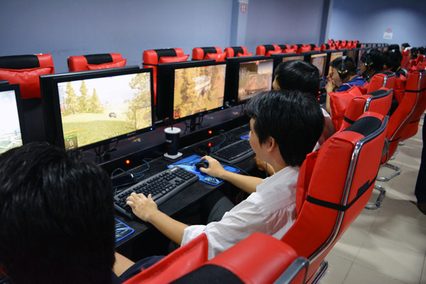 Chi tieu qua tay, vo chong tre luong 25 trieu/thang van khoc rong