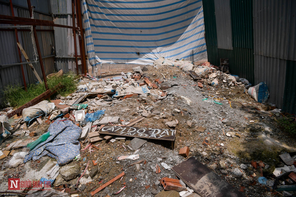 Từ đó đến nay, đoạn mương hở này gần như biến thành đoạn mương "chết" gây ô nhiễm nặng nề, ảnh hưởng nhiều đến đời sống của người dân xung quanh.