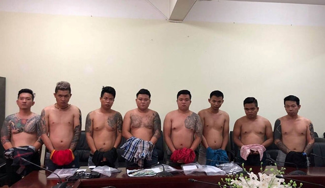 Khoi to, bat tam giam Vu 