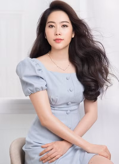 Nam Em bat ngo khoe nguoi yeu moi 