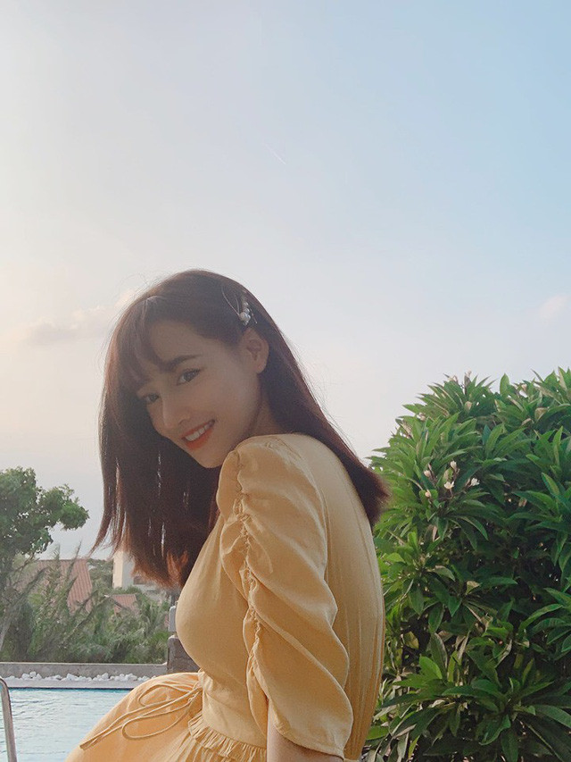 Nếu chỉ dựa vào nhan sắc này, không ai nghĩ đây là cô gái đã có chồng và vừa mới sinh con được mấy tháng.