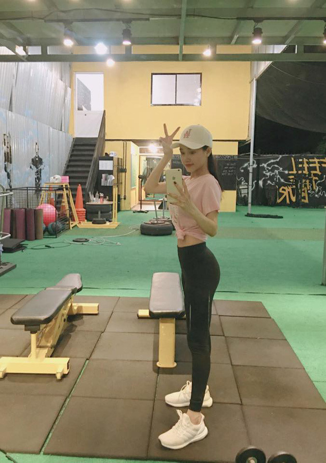 Nhã Phương lấy lại vóc dáng khá nhanh, cô tập trung đi gym và lên chế độ ăn uống rất rõ ràng.